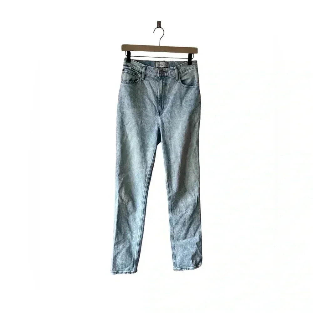 Abercrombie & Fitch The 90's Straight Ultra High Rise Jeans 27/4r